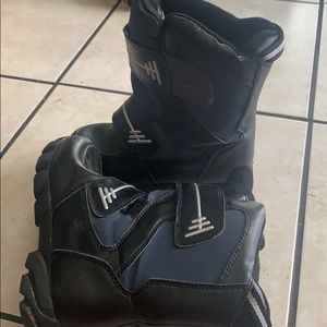 snow boots